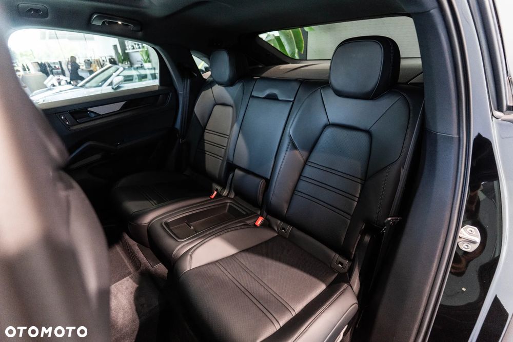Porsche Cayenne Black Edition - 13
