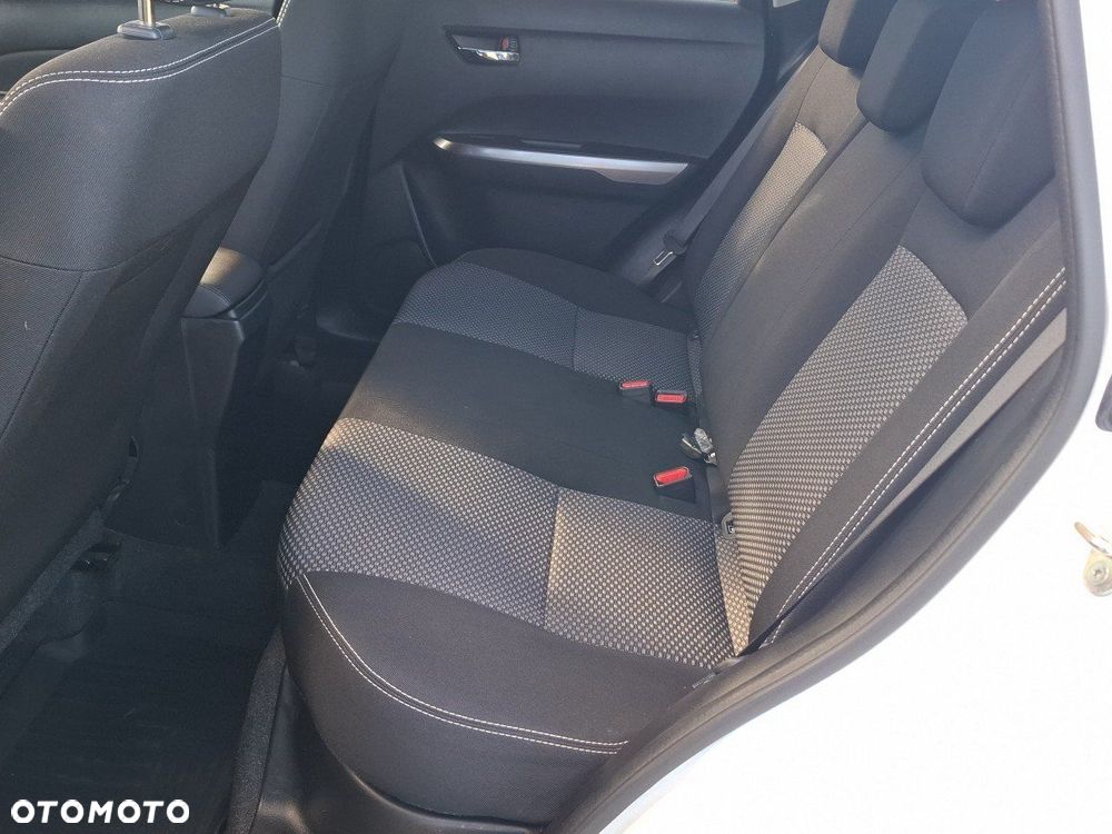 Suzuki Vitara - 12