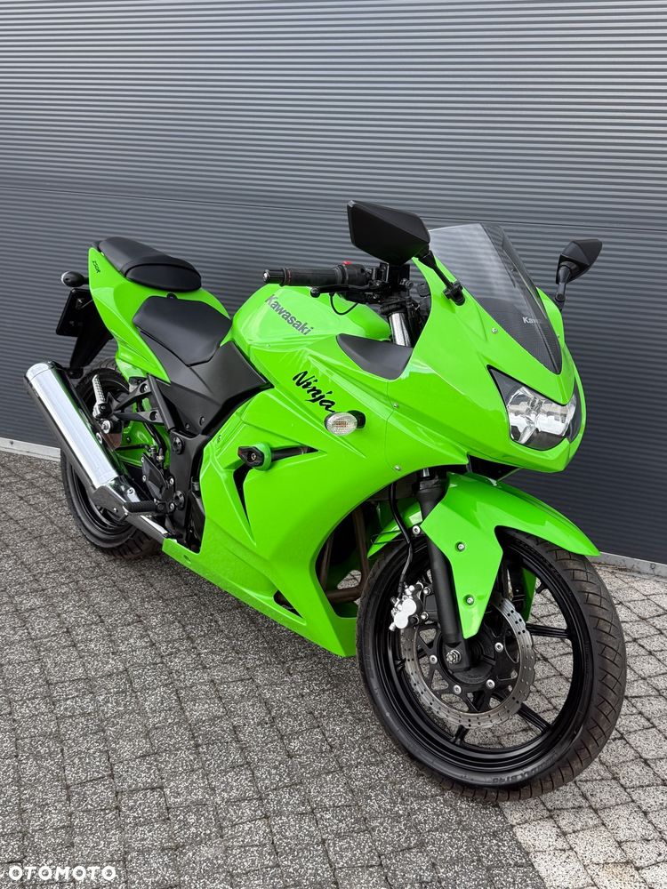 Kawasaki Ninja 250R - 27