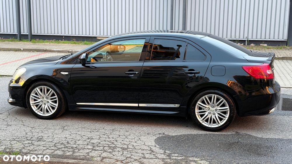 Suzuki Kizashi 2.4 4x4 CVT Sport - 17