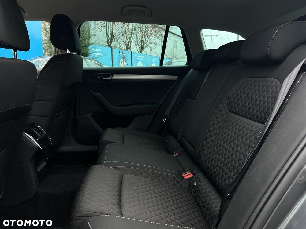 Skoda Superb 1.5 TSI Ambition DSG - 18