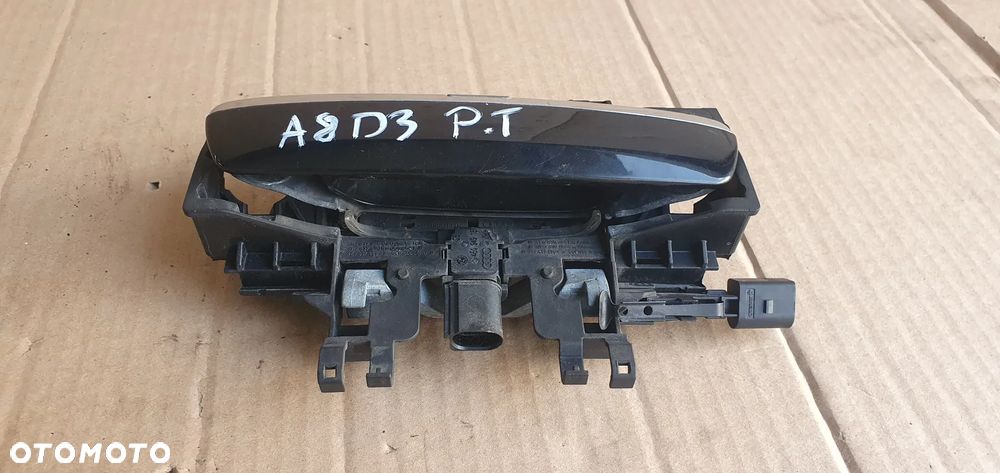Klamka prawy tył tylna prawa KEYLESS GO Audi A8 D3 - 2