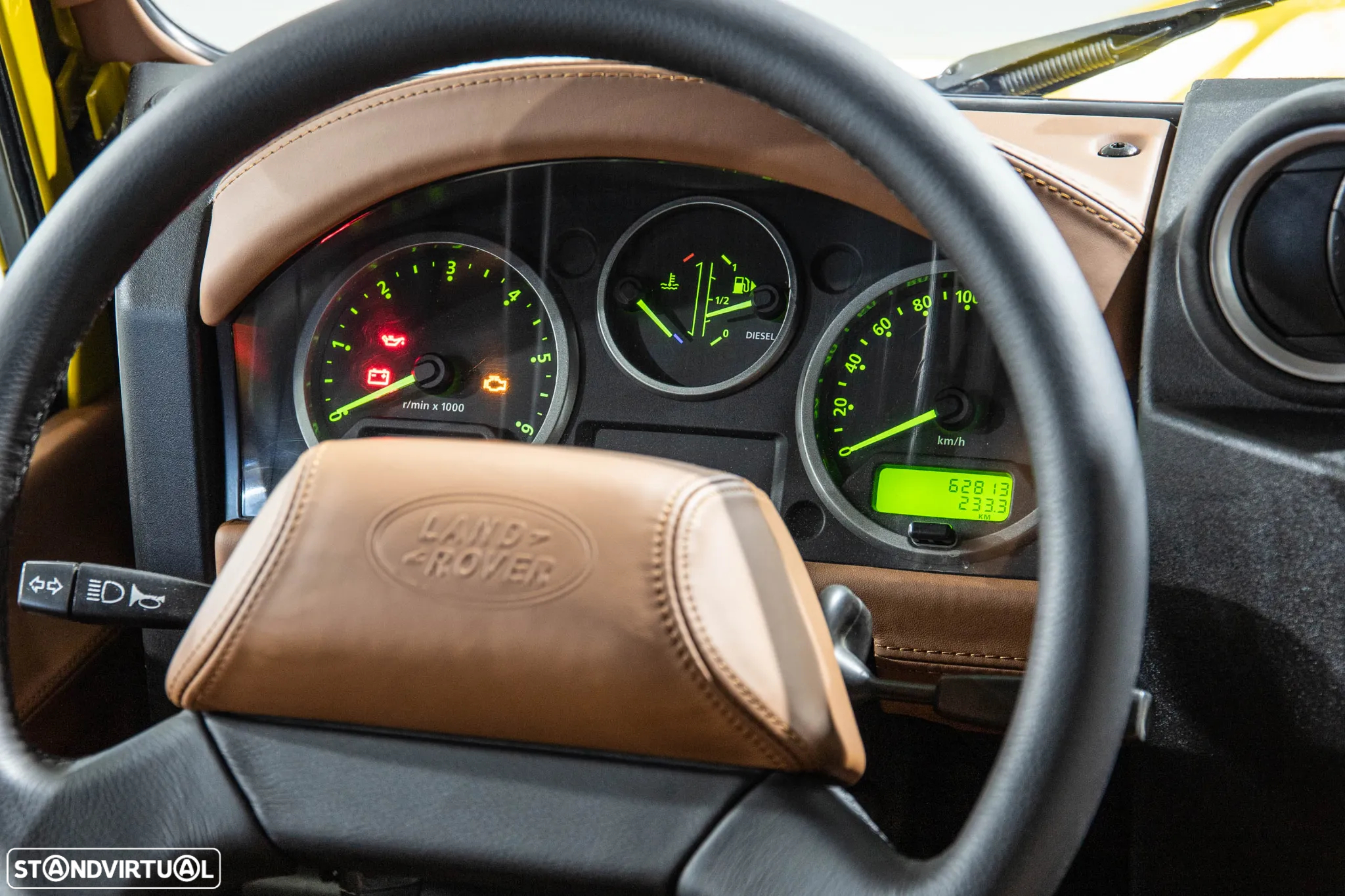 Land Rover Defender 90 SW 2.4 CRD E - 29