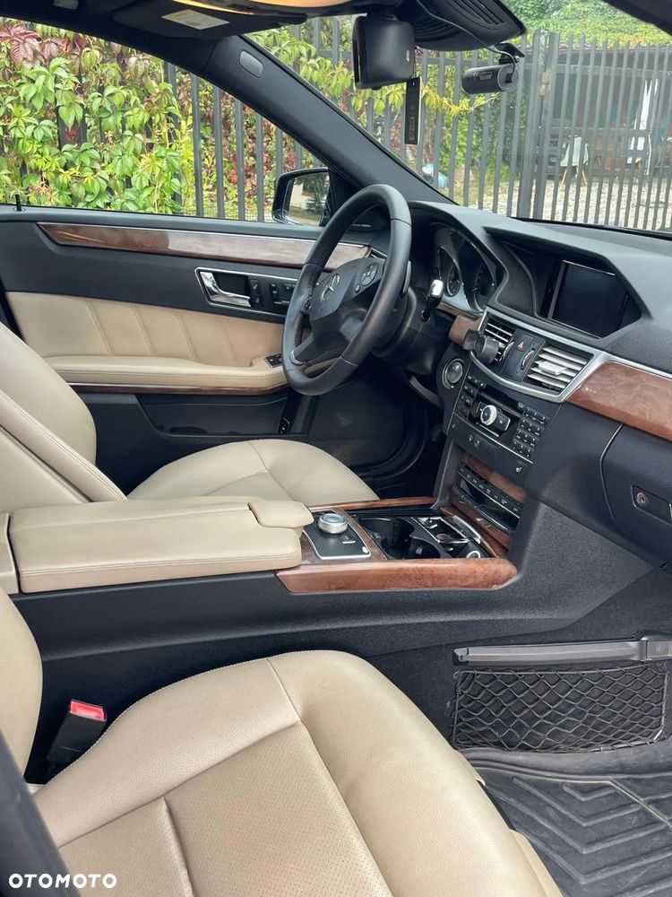 Mercedes-Benz Klasa E 350 CDI DPF BlueEFFICIENCY 7G-TRONIC Avantgarde - 18