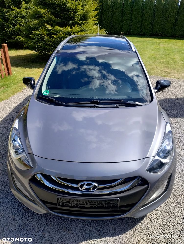 Hyundai i30 1.6 CRDi Fifa World Cup Edition - 8
