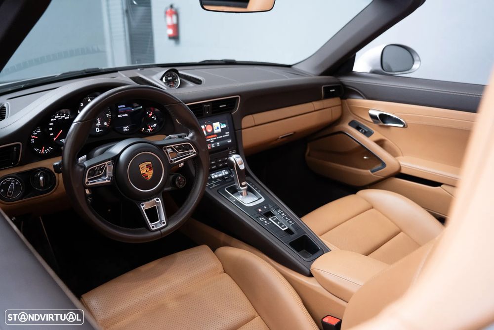 Porsche 911 (991) Carrera 4 S PDK - 21