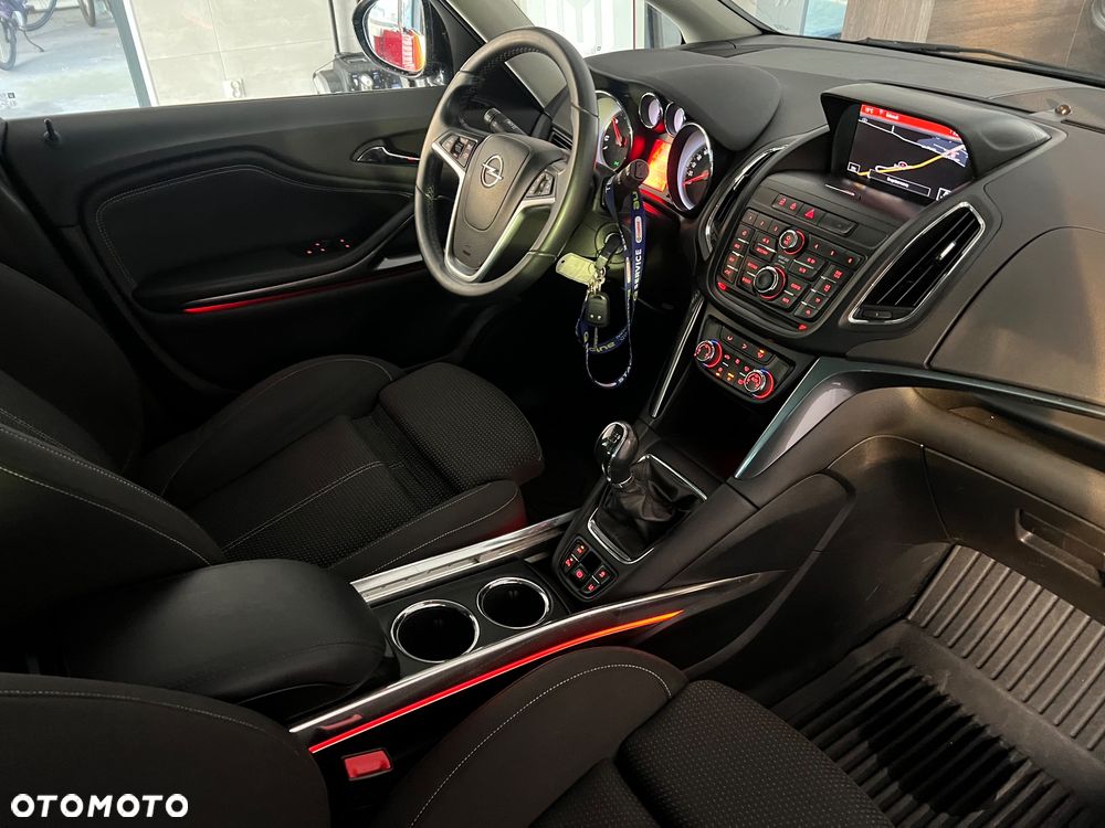Opel Zafira - 25