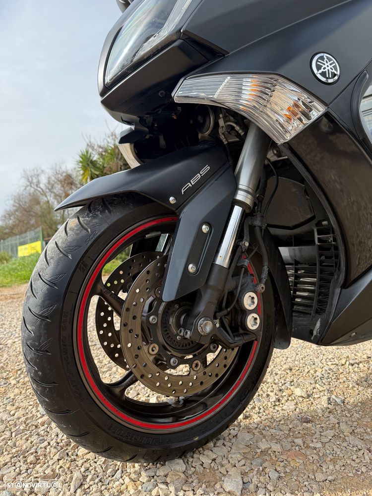 Yamaha TMAX - 8
