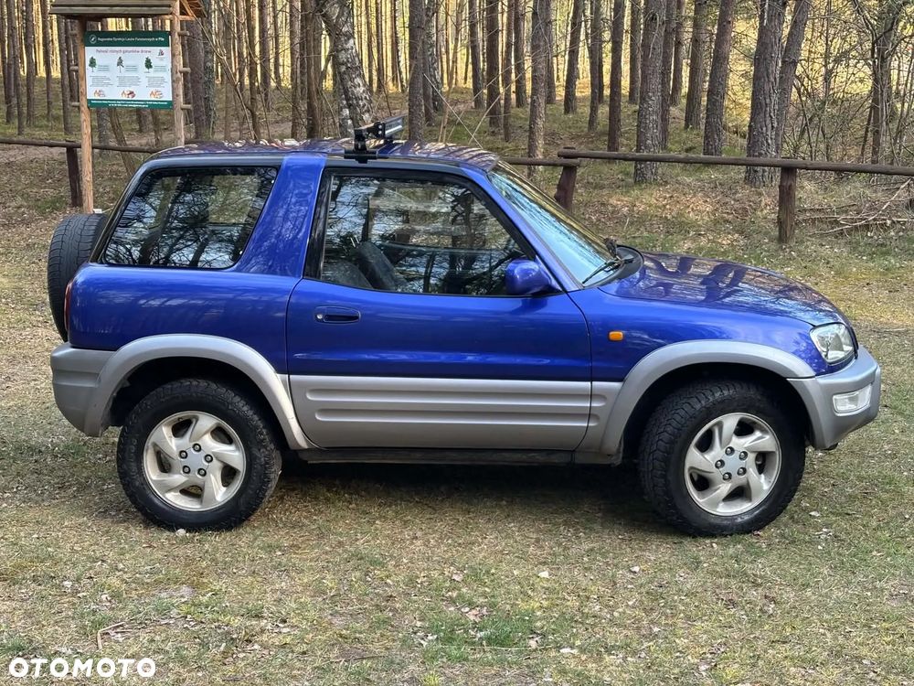 Toyota RAV4 2.0 - 16