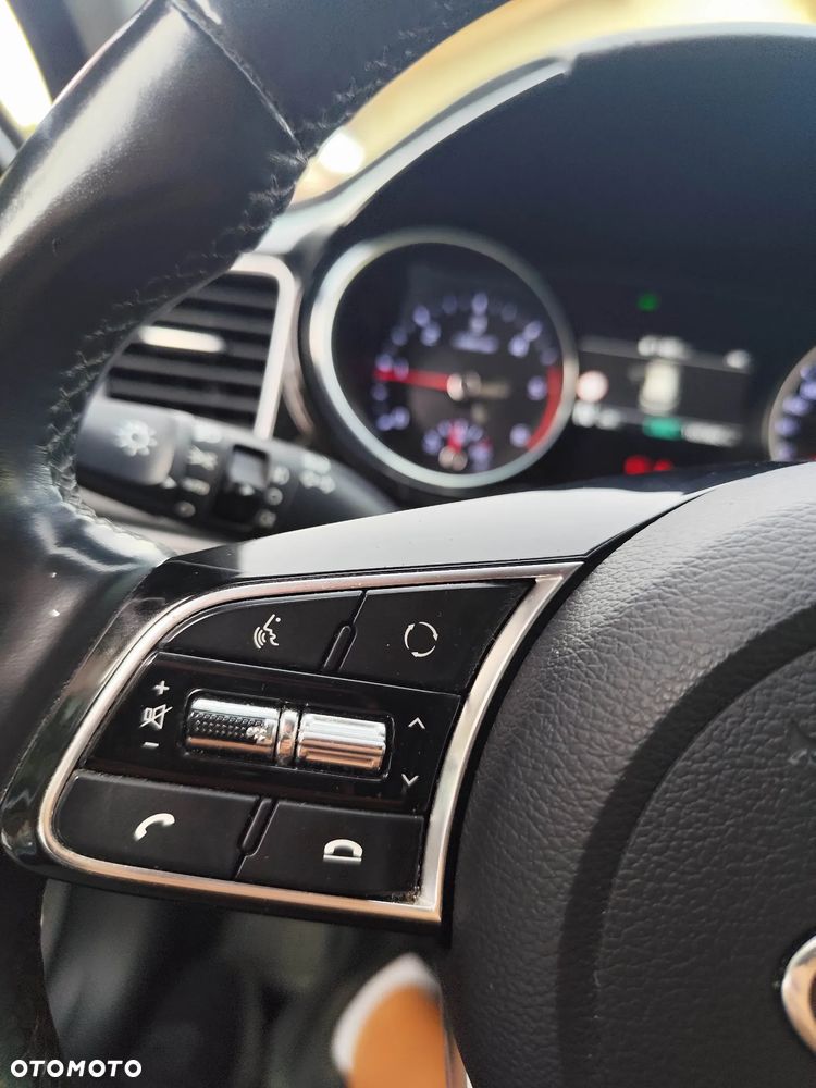Kia Ceed 1.6 CRDi (48V Mild-Hybrid) Platinum - 16