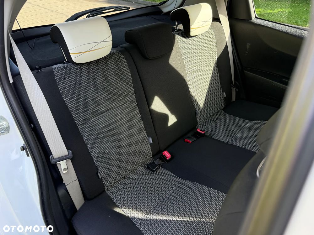 Toyota Yaris 1.33 Selection Passion - 8