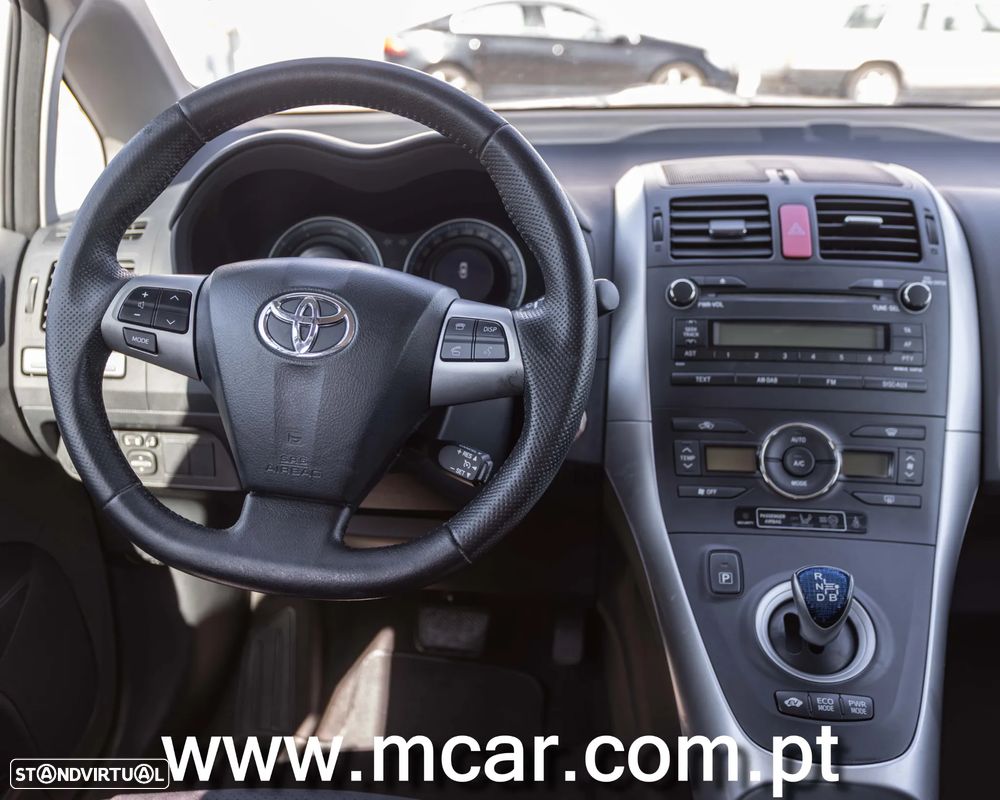 Toyota Auris - 11