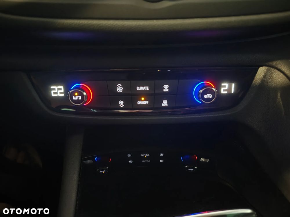 Opel Insignia 1.5 T Enjoy S&S - 12