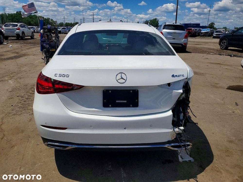 Mercedes-Benz Klasa C 300 4Matic 9G-TRONIC - 7