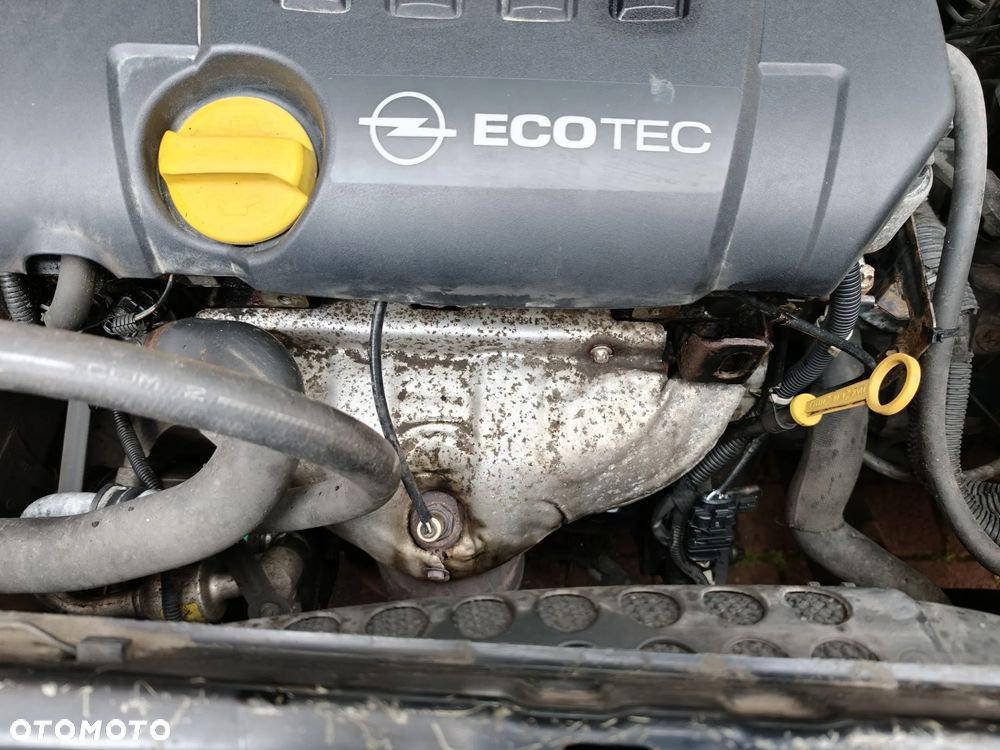 Opel Vectra 1.8 CDX - 30