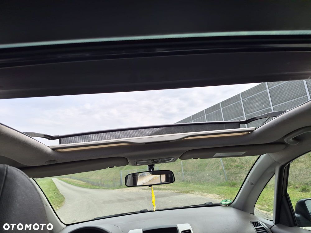 Kia Venga 1.6 CVVT Platinum Edition - 22