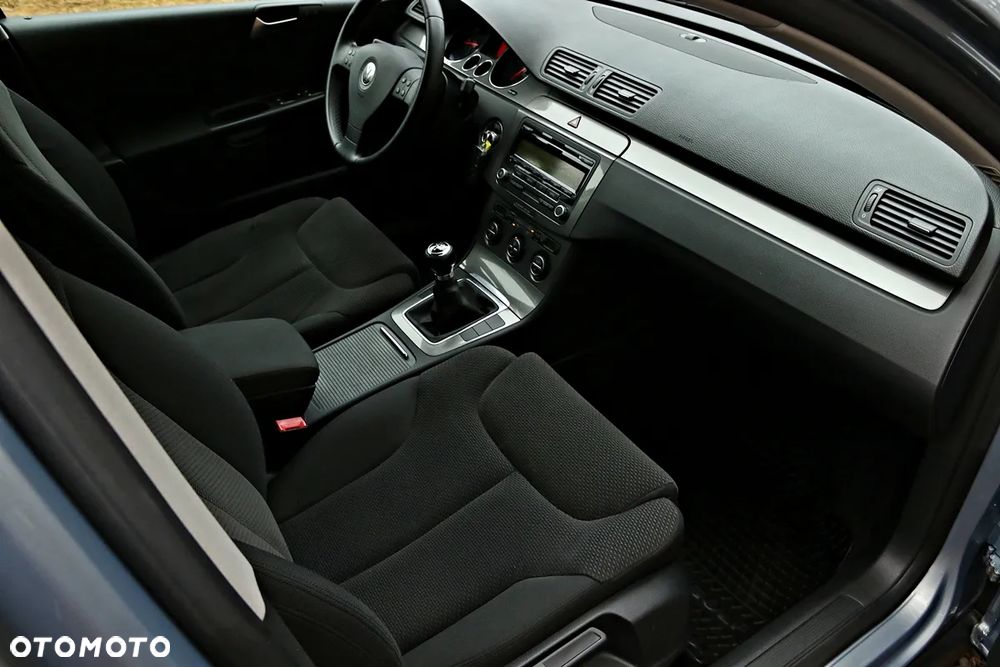 Volkswagen Passat Variant 1.9 TDI Individual Chrom dunkel - 8