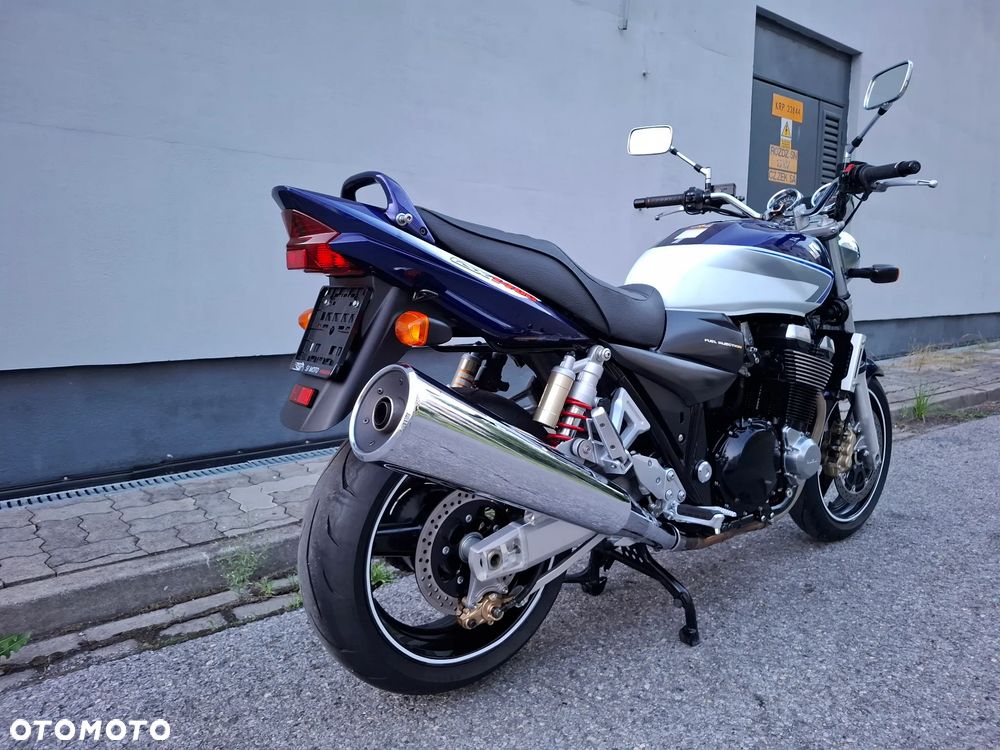 Suzuki GSX - 3