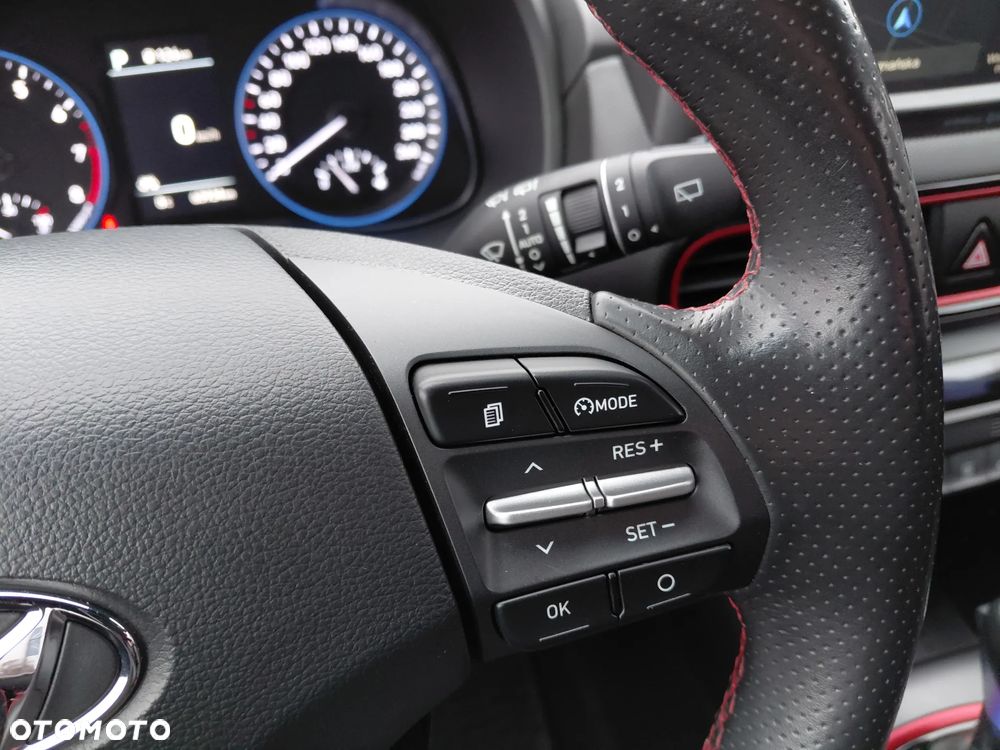 Hyundai Kona 1.6 T-GDI Premium 4WD DCT - 18