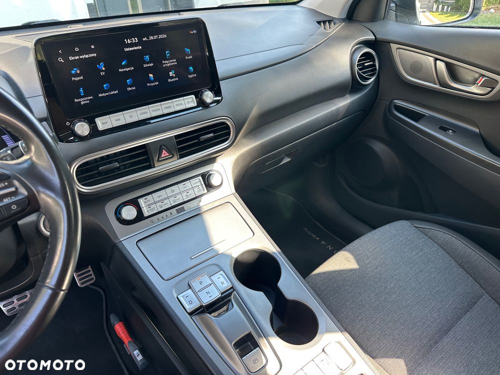 Hyundai Kona - 12