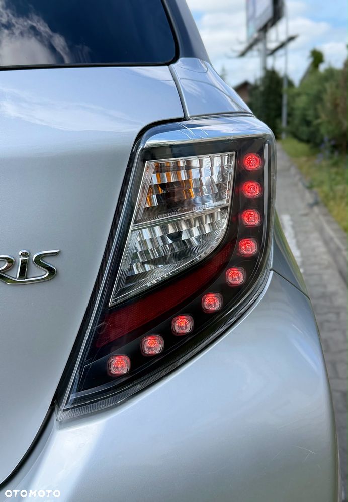 Toyota Yaris 1.33 Prestige - 12
