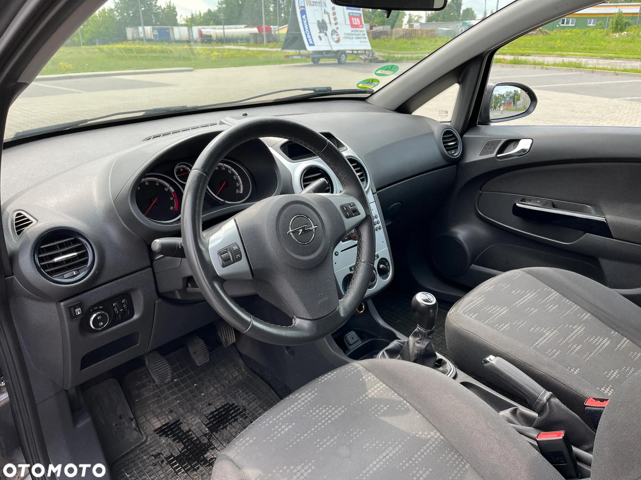 Opel Corsa 1.4 16V Satellite - 14
