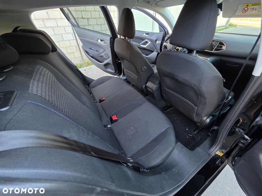 Peugeot 308 PureTech 130 GPF EAT8 Stop & Start Active - 6