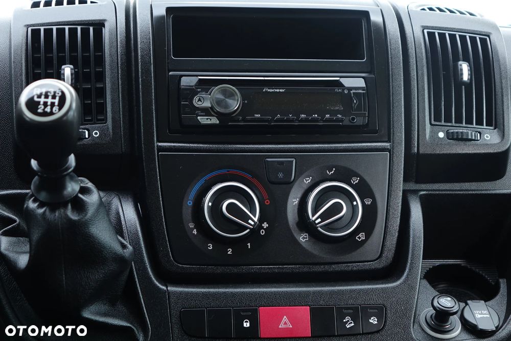 Citroën Jumper 7-osobowy DOKA + skrzynia ładunkowa - 11