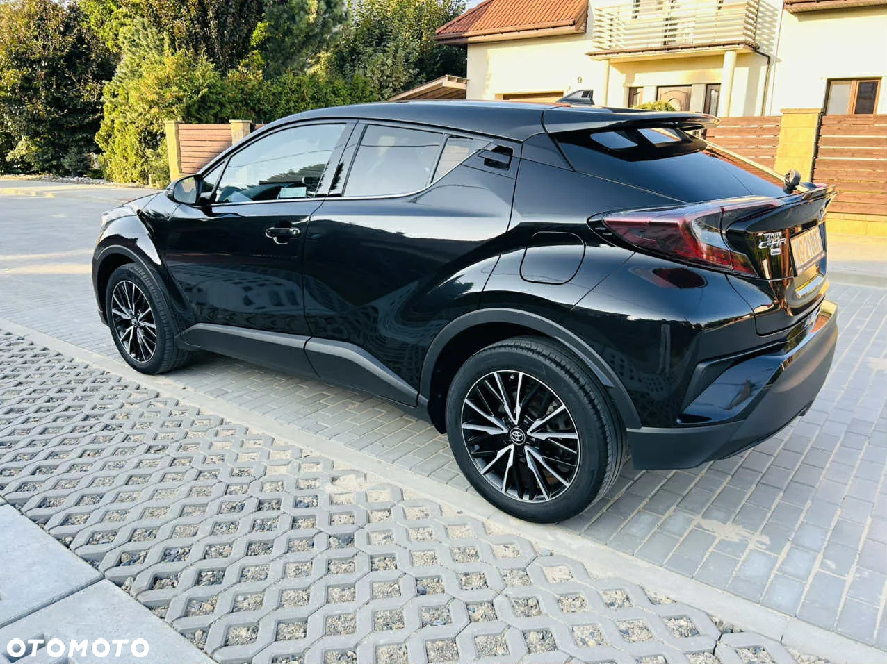 Toyota C-HR 1.2 T Prestige - 4