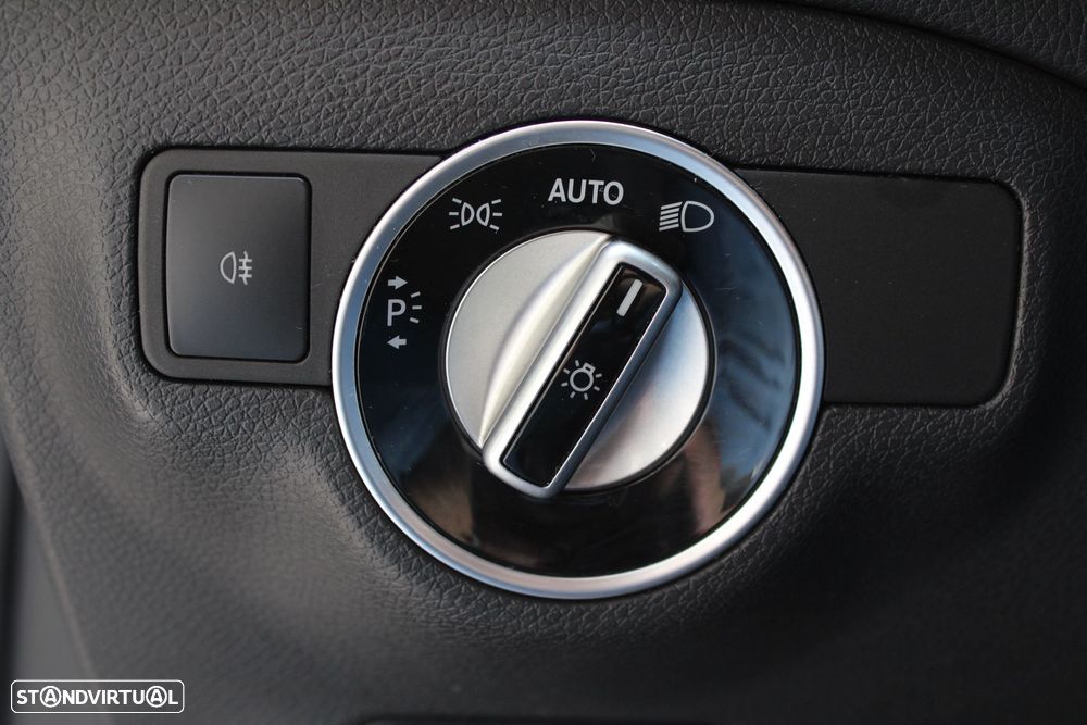 Mercedes-Benz GLA 220 d 4Matic 7G-DCT AMG Line - 15