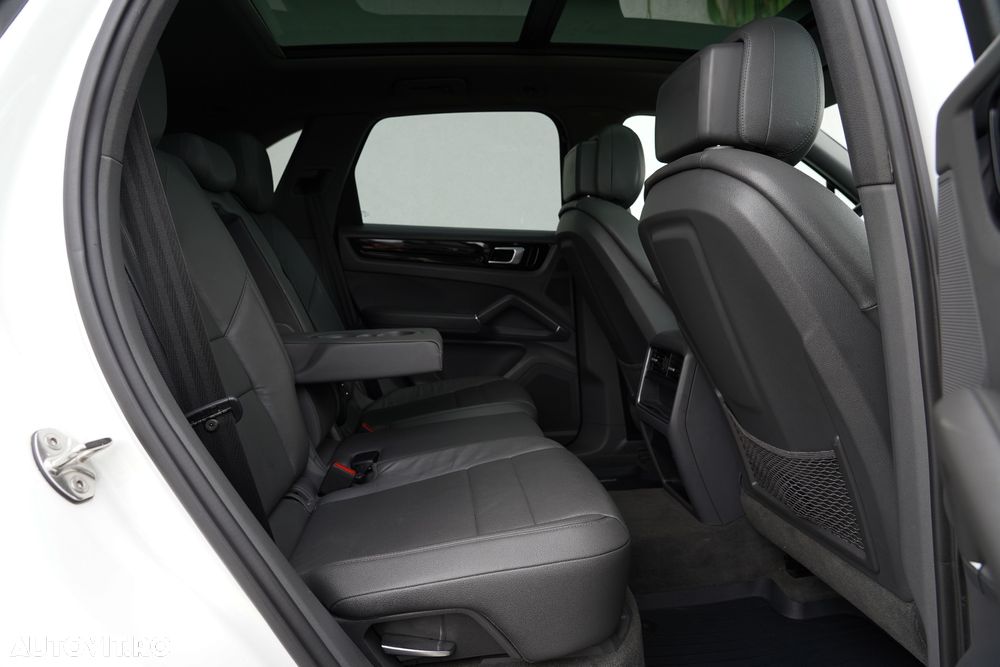 Porsche Cayenne Coupe Standard - 13