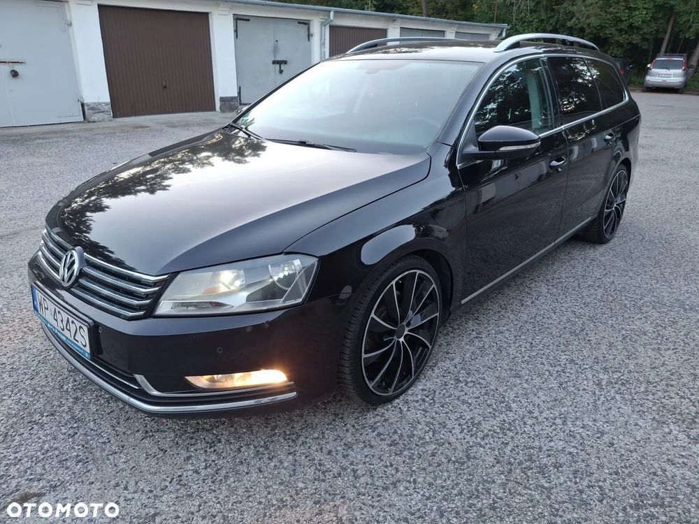 Volkswagen Passat - 1