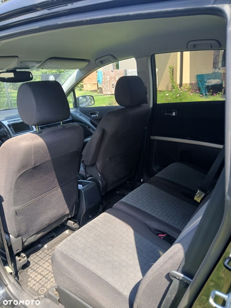 Toyota Corolla Verso - 7
