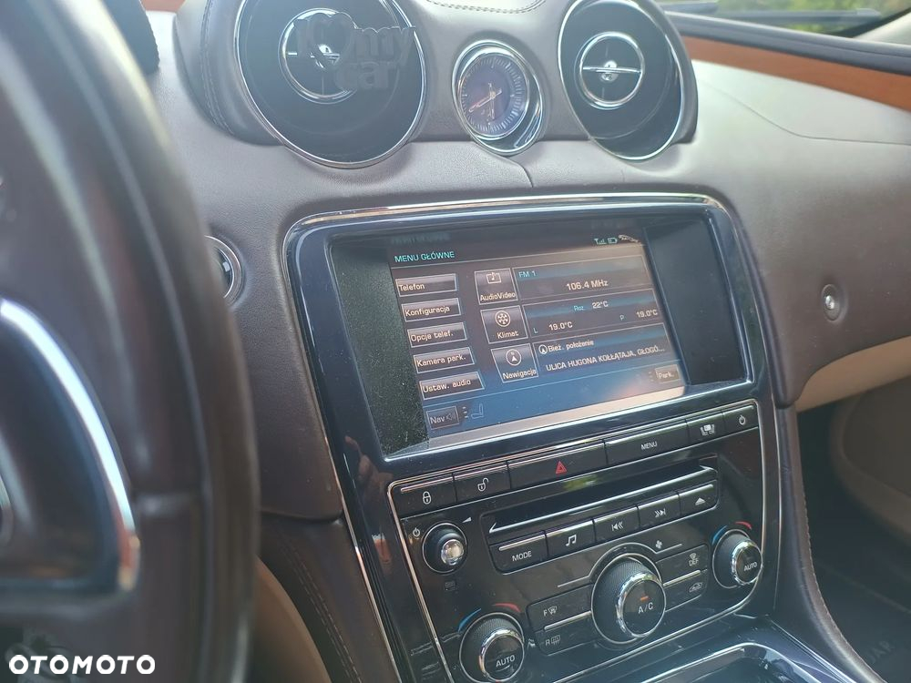 Jaguar XJ 3.0 D V6 Luxury - 10