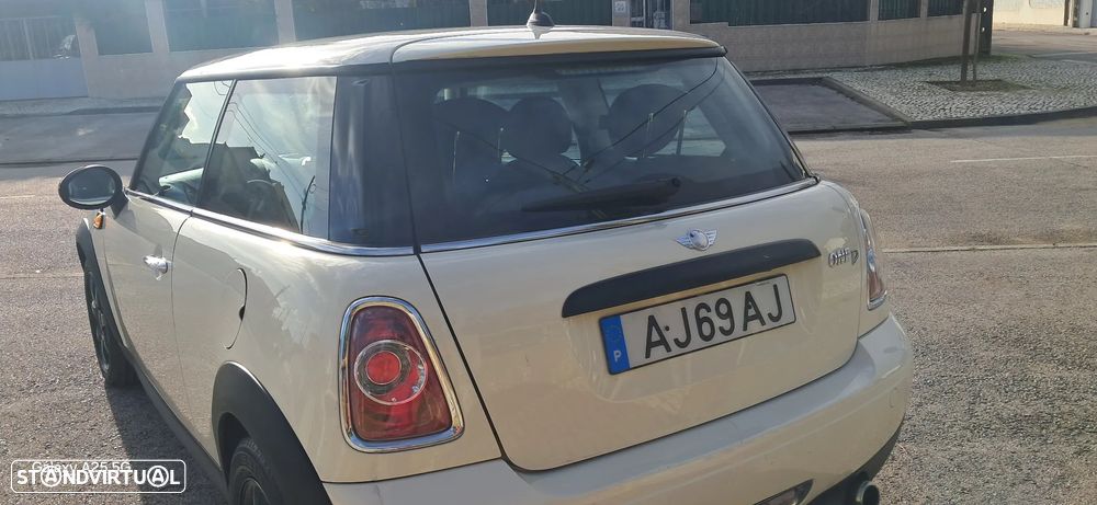 MINI 3 Portas One D - 7