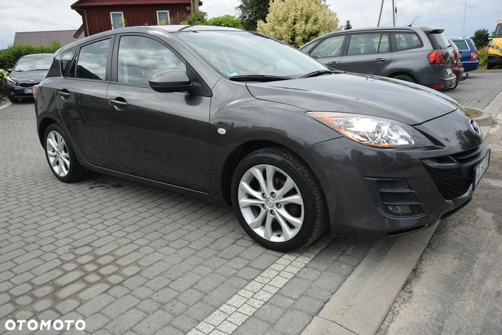 Mazda 3 1.6 Active + - 9