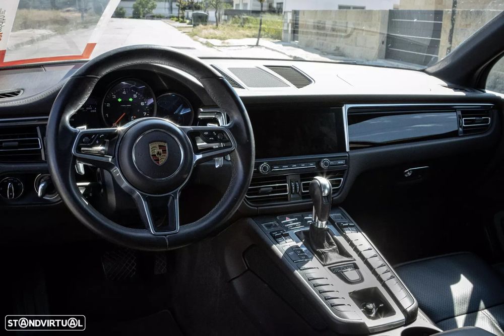 Porsche Macan - 50