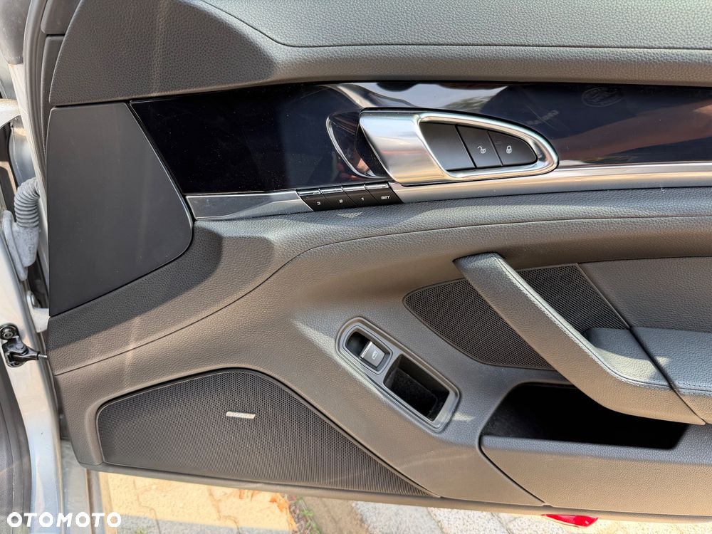 Porsche Panamera PDK - 10
