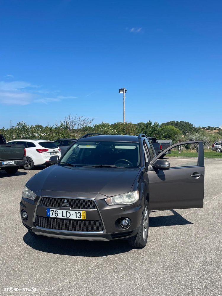Mitsubishi Outlander - 3