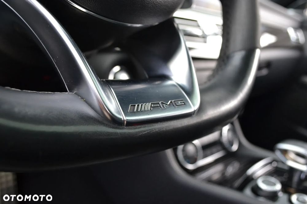 Mercedes-Benz CLS - 22