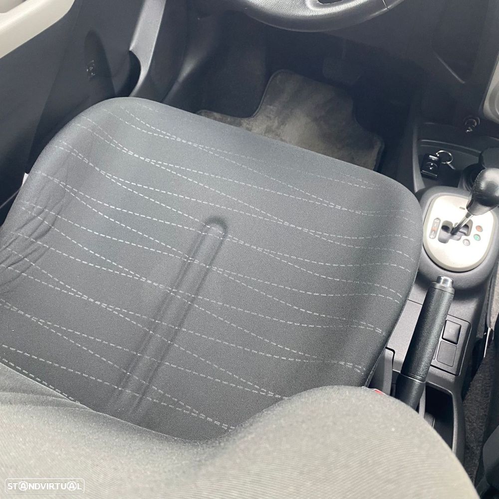 Toyota Yaris 1.0 VVT-i Sol High Pack MMT - 36