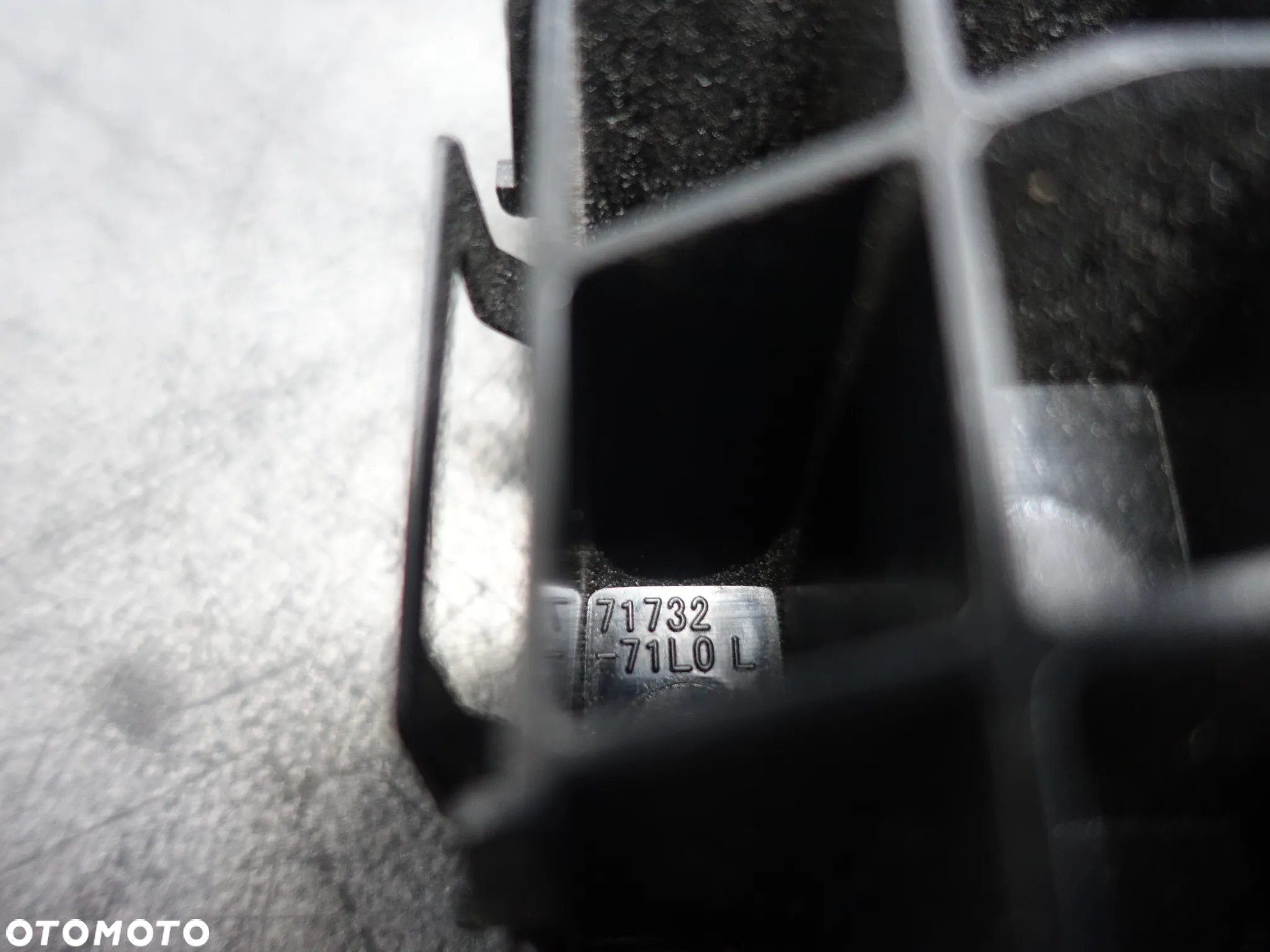 Ślizg Zderzaka Prawy Lewy Przód Suzuki Swift V 71731-71L0  71732-71L0 - 6