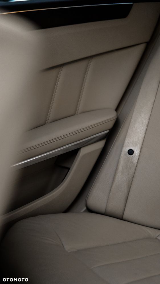 Mercedes-Benz Klasa E 350 BlueTEC 4-Matic Avantgarde - 14