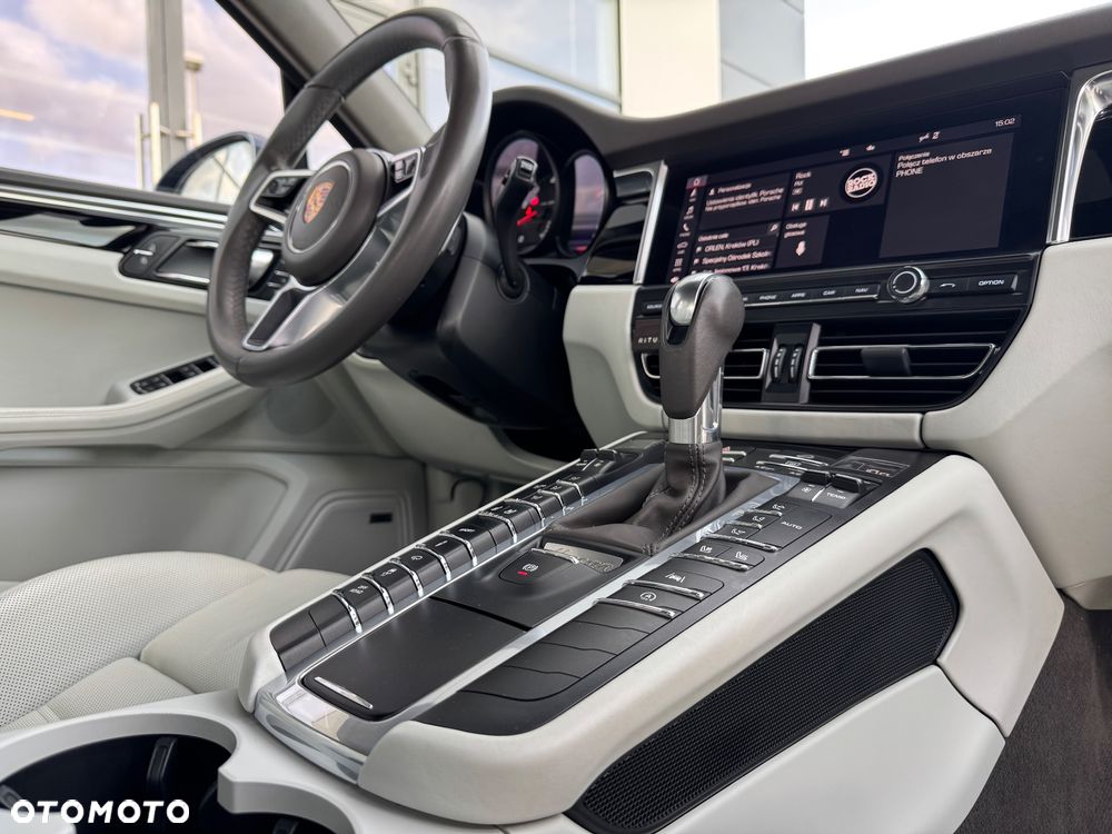 Porsche Macan Standard - 19