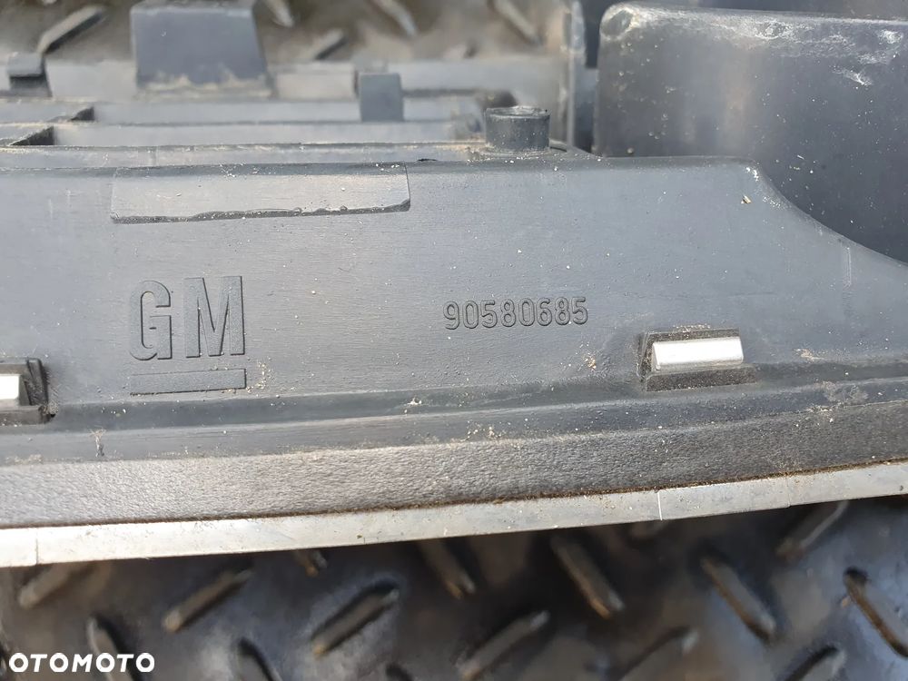 OPEL ZAFIRA A GRILL PRZEDNIA ATRAPA PRZÓD 90580685 - 3