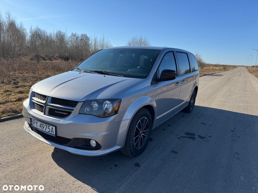 Dodge Grand Caravan - 8