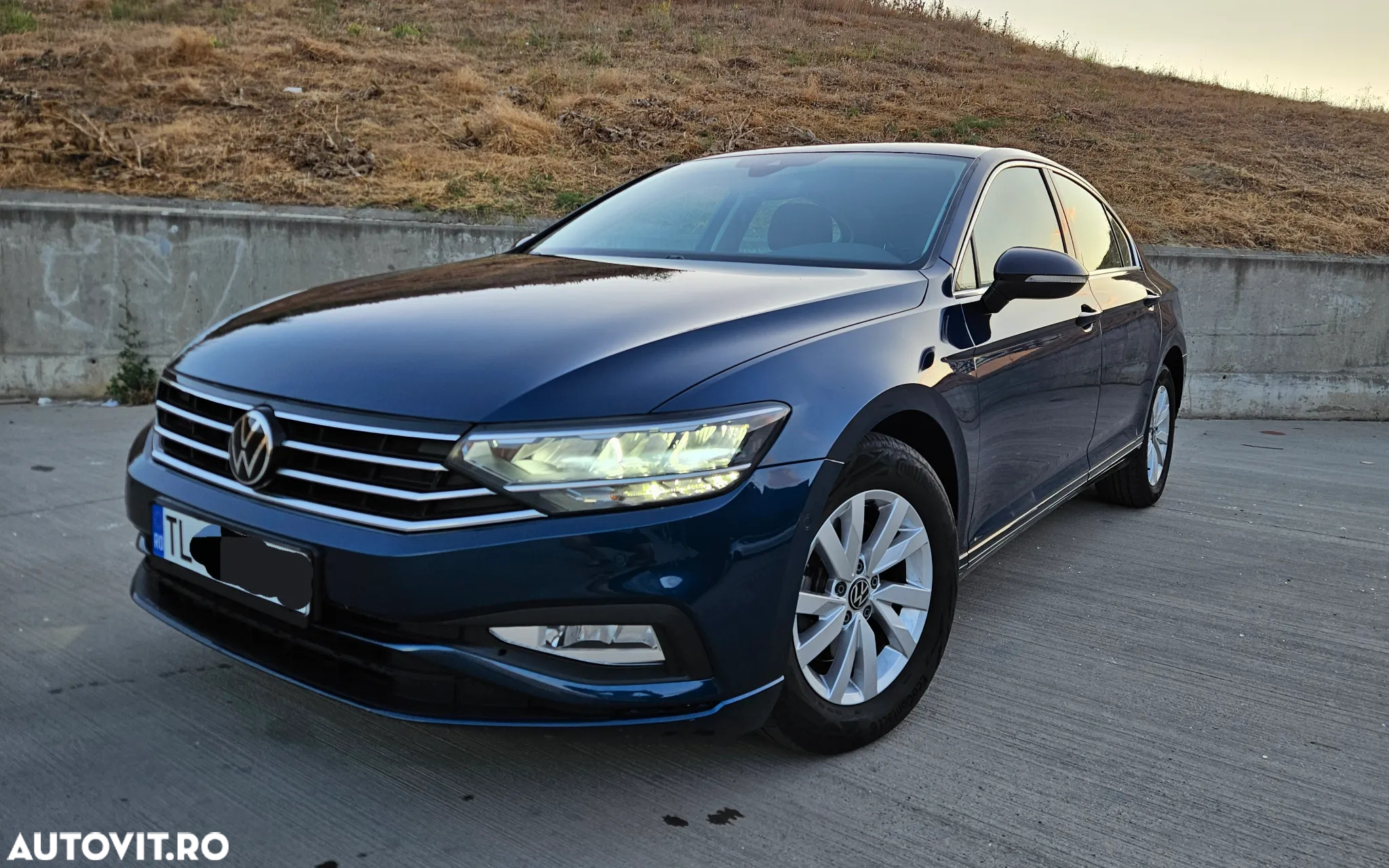 Volkswagen Passat Variant 2.0 TDI DSG Comfortline - 2