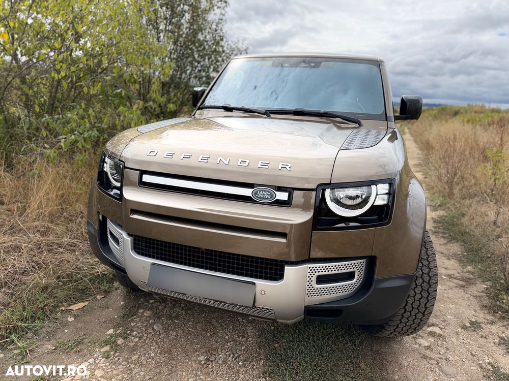 Land Rover Defender 110 2.0L D240 S - 1