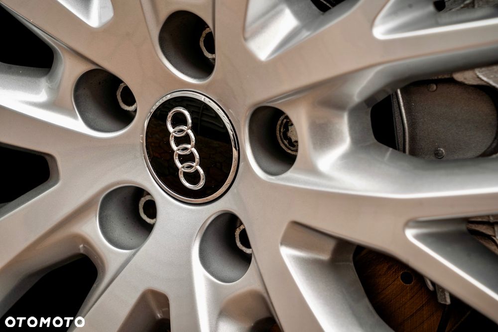 Audi A4 Avant 2.0 TDI Sport S tronic - 11