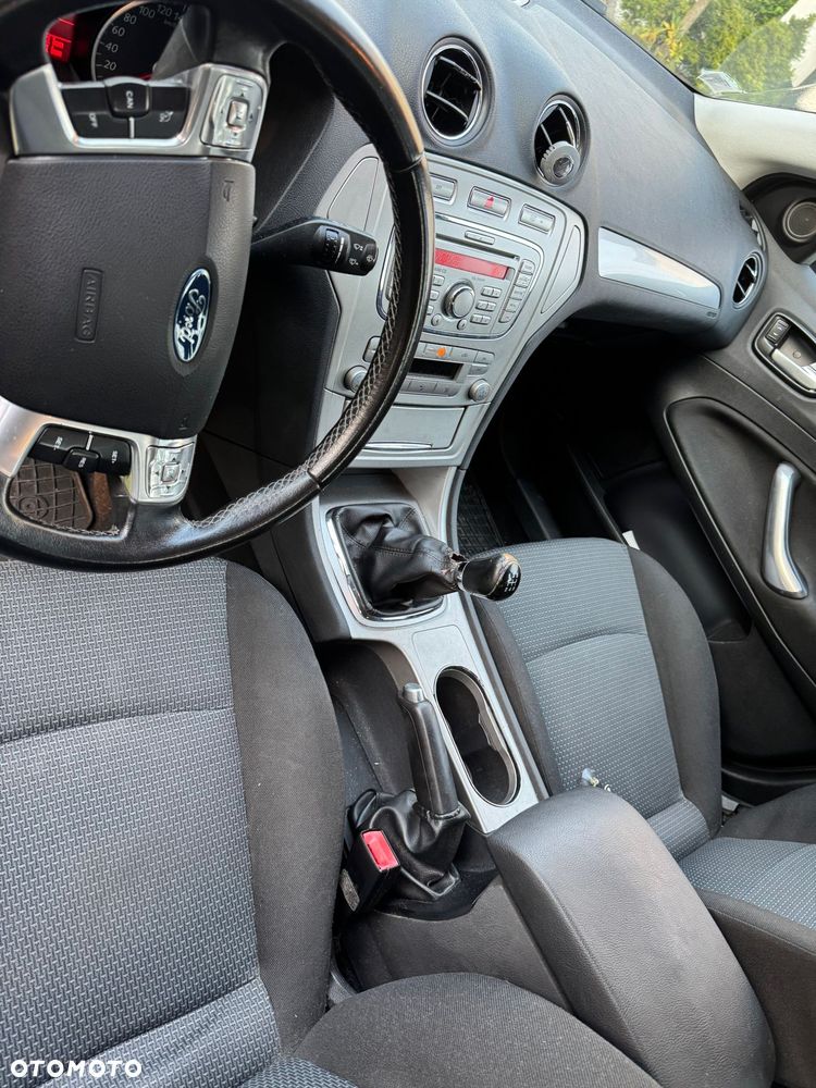 Ford Mondeo 1.8 TDCi Ghia - 15